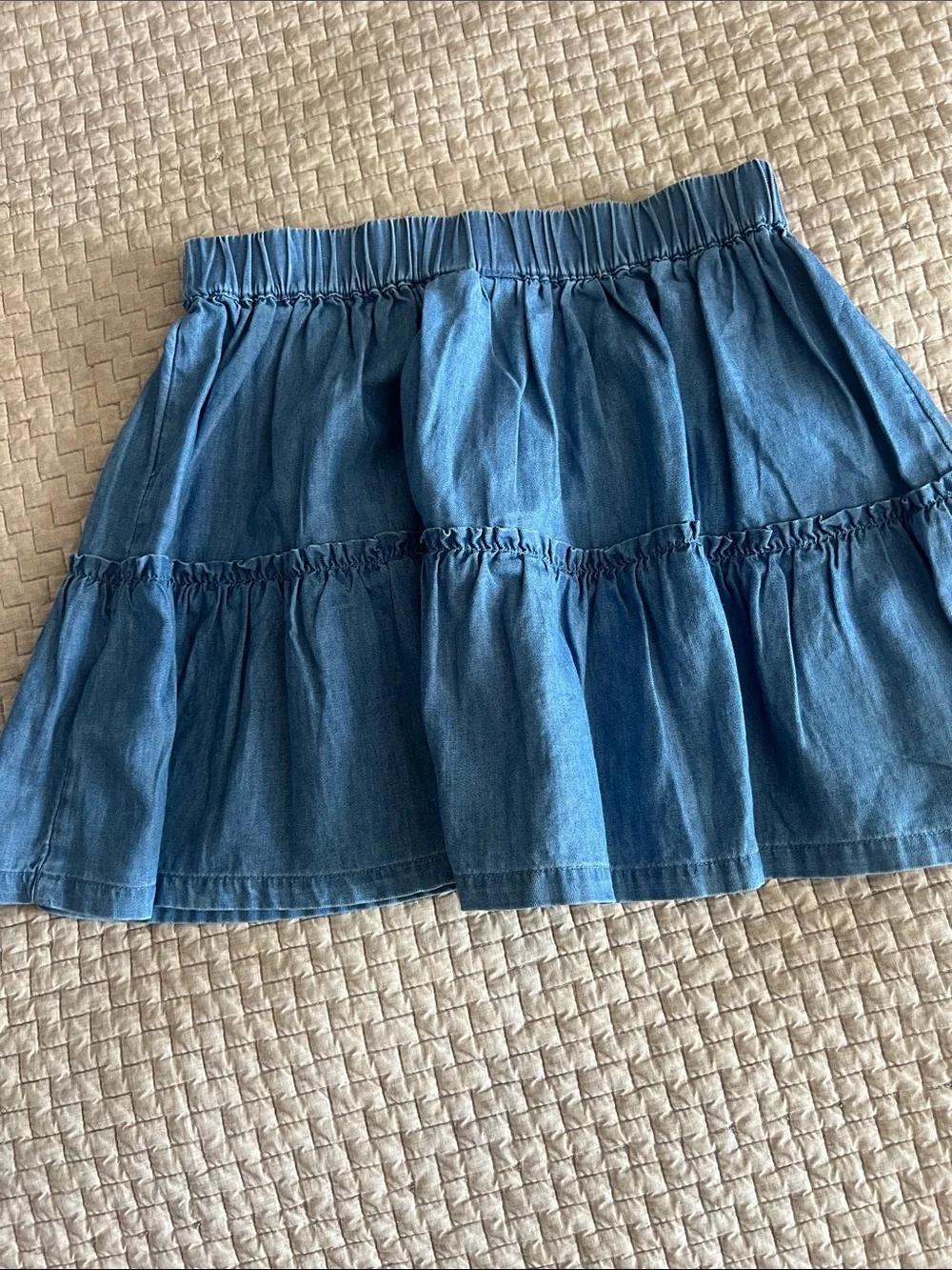 Girl’s Gap soft denim skirt. Size M. Like new!